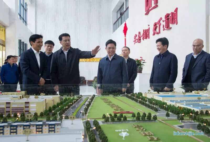 省長(zhǎng)袁家軍在道明光學(xué)股份有限公司視察