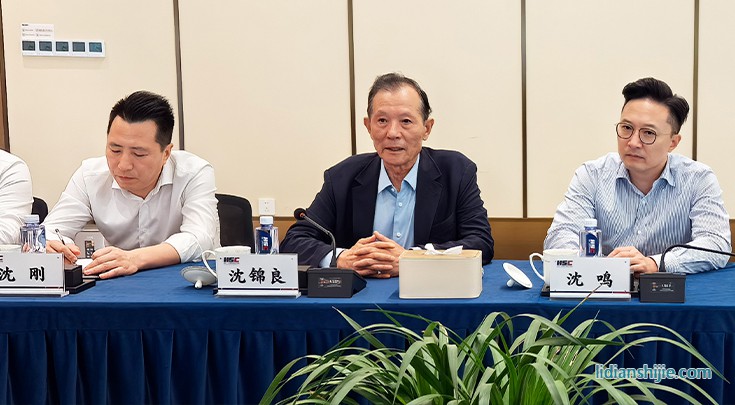 公司領導.jpg